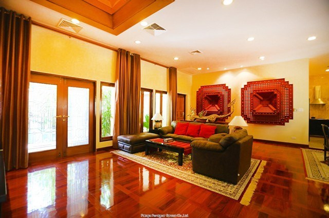 Beautiful Thai Bali Style Villa  for sale, Na Jomtien    -Pattaya-Realestate- - House -  - Na Jomtien