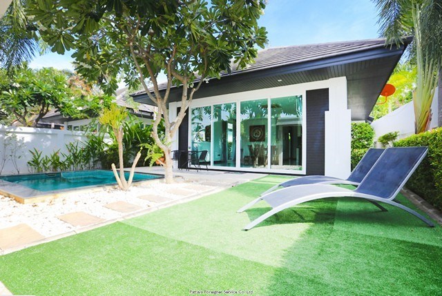 2 Schlafzimmer Haus mit Pool zu verkaufen, Jomtien    -Pattaya-Realestate- - Haus -  - Jomtien