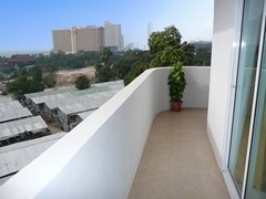 Pattaya-Realestate condo for sale 1007WAC