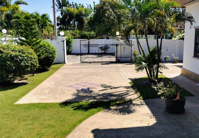 Pattaya-Realestate house for sale HH0001 Pattaya-Realestate house for sale HH0001
