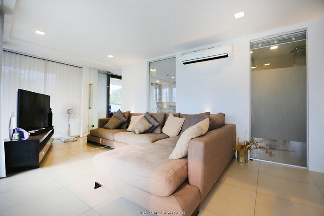 Pattaya-Realestate condo for sale C00254 