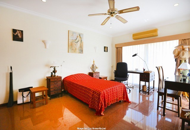 Pattaya-Realestate house for sale H00332 Pattaya-Realestate house for sale H00332