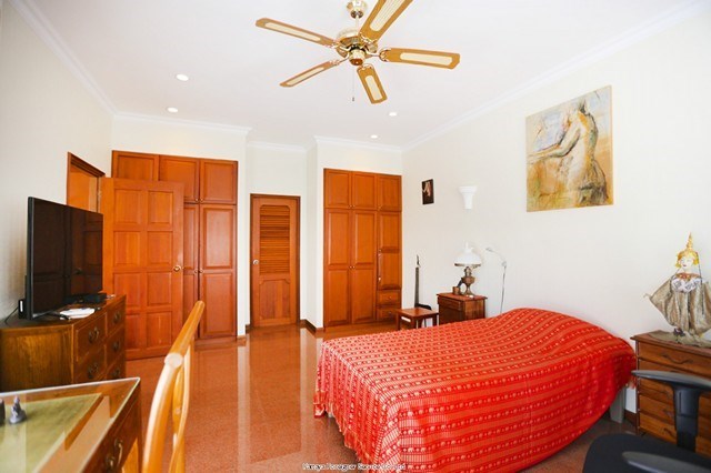 Pattaya-Realestate house for sale H00332 Pattaya-Realestate house for sale H00332