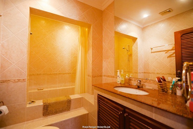 Pattaya-Realestate house for sale H00332 Pattaya-Realestate house for sale H00332