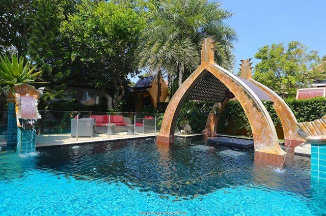 11 Schlafzimmer Thai Bali Resort zu verkaufen, East Pattaya     -Pattaya-Realestate- - Haus -  - 	East Pattaya 