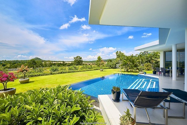 Luxurious designed villa for sale, Na Jomtien    -Pattaya-Realestate- - House -  - 	Na Jomtien 