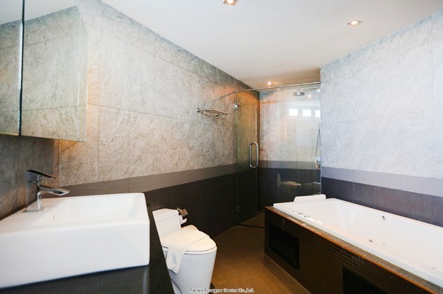 Pattaya-Realestate house for sale H00354 Pattaya-Realestate house for sale H00354