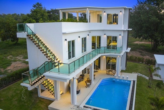 Villa on the golf course for sale, Baan Amphur     -Pattaya-Realestate- - House -  - Baan Amphur 