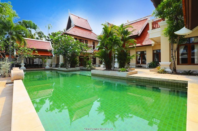  5 bedroom luxurious Thai Bai Villa for sale, Na Jomtien    -Pattaya-Realestate- - House -  - Na Jomtien
