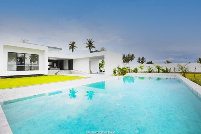 Brandner moderne Suoervilla mit Tiefgarage zu verkaufen, East Pattaya    -Pattaya-Realestate- - Haus -  - 	East Pattaya