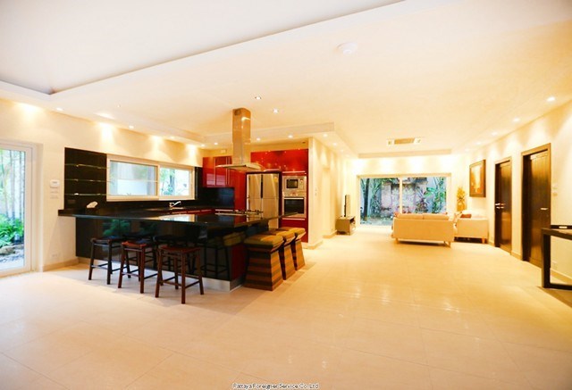 Spacious Villa for sale, Jomtien   -Pattaya-Realestate- - House -  - Jomtien