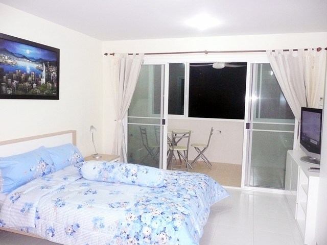 Schöne Wohnung zum Verkauf in Wong Amat    -Pattaya-Realestate- - Eigentumswohnung -  - Wong Amat