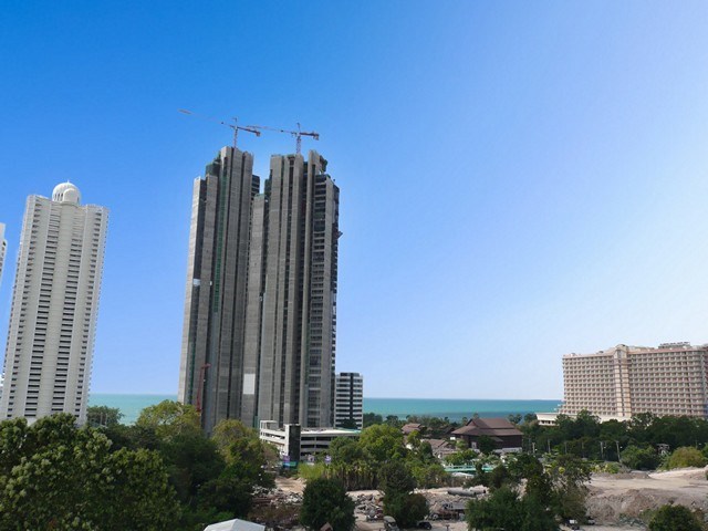 Pattaya-Realestate condo for sale 1007WAC