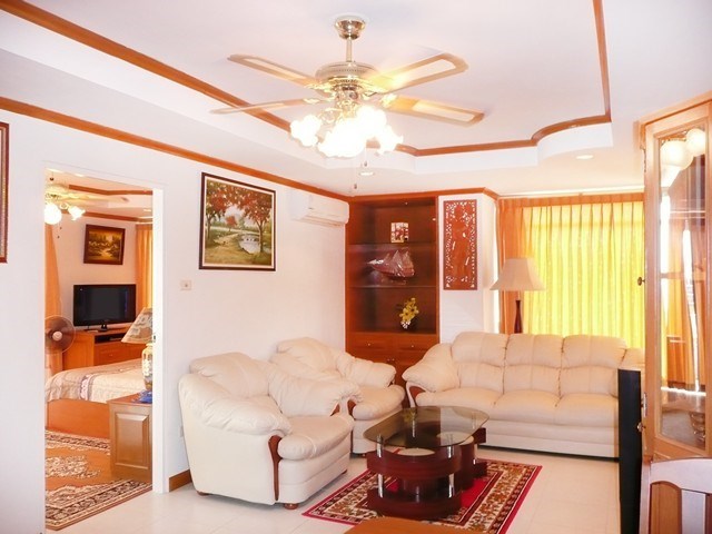 1-Schlafzimmer Eigentumswohnung zu verkaufen, Wong Amat    -Pattaya-Realestate- - Eigentumswohnung -  - Wong Amat