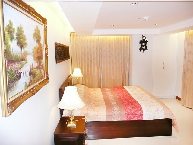 2-bedroom condo for sale, South Pattaya    -Pattaya-Realestate- - Condominium -  - South Pattaya