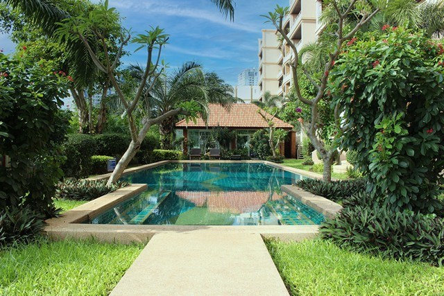 Spacious condo for sale, Jomtien    -Pattaya-Realestate- - Condominium -  - Jomtien