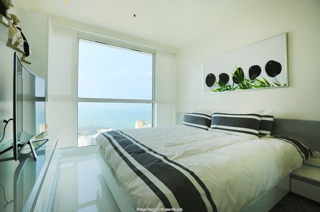 Modern condo for sale, Pratamnak    -Pattaya-Realestate- - Condominium -  - Pratamnak