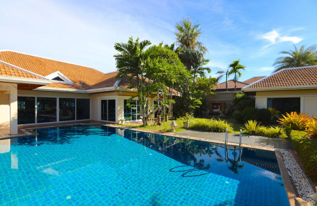 Villa mit 5 Schlafzimmern zu verkaufen, Jomtien      -Pattaya-Realestate- - Haus -  - Jomtien 