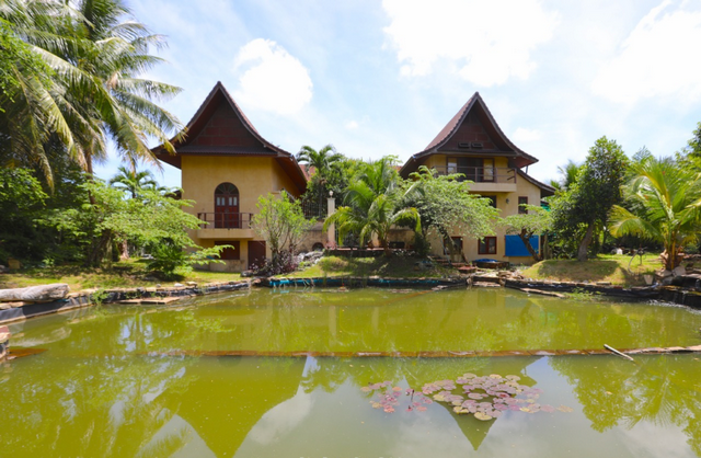 Large Thai style house with pond, Pong -Pattaya Realestate- - House -  - Pong