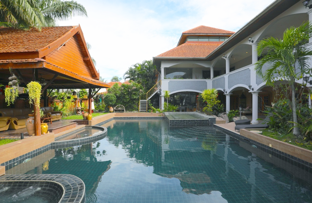 Thai decoration giantic villa, Jomtien -Pattaya-Realestate- - House -  - Jomtien